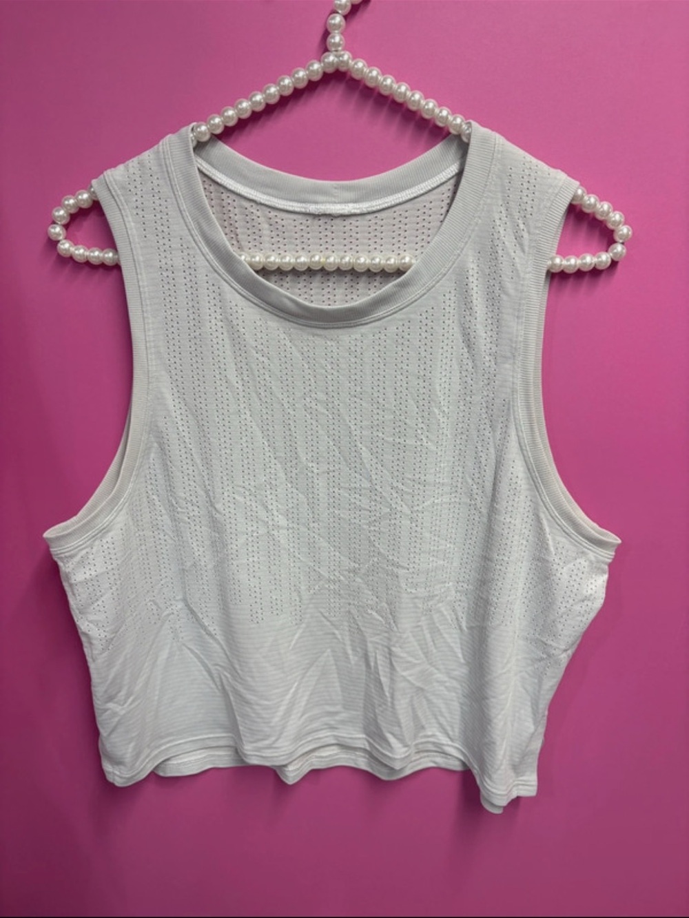 Lululemon cropped muscle Lightweight White Sleeveless Workout Tank